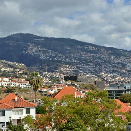 Apartment In The City Of Funchal Up 2 At 6 Pers Sao Pedro  Екстер'єр фото